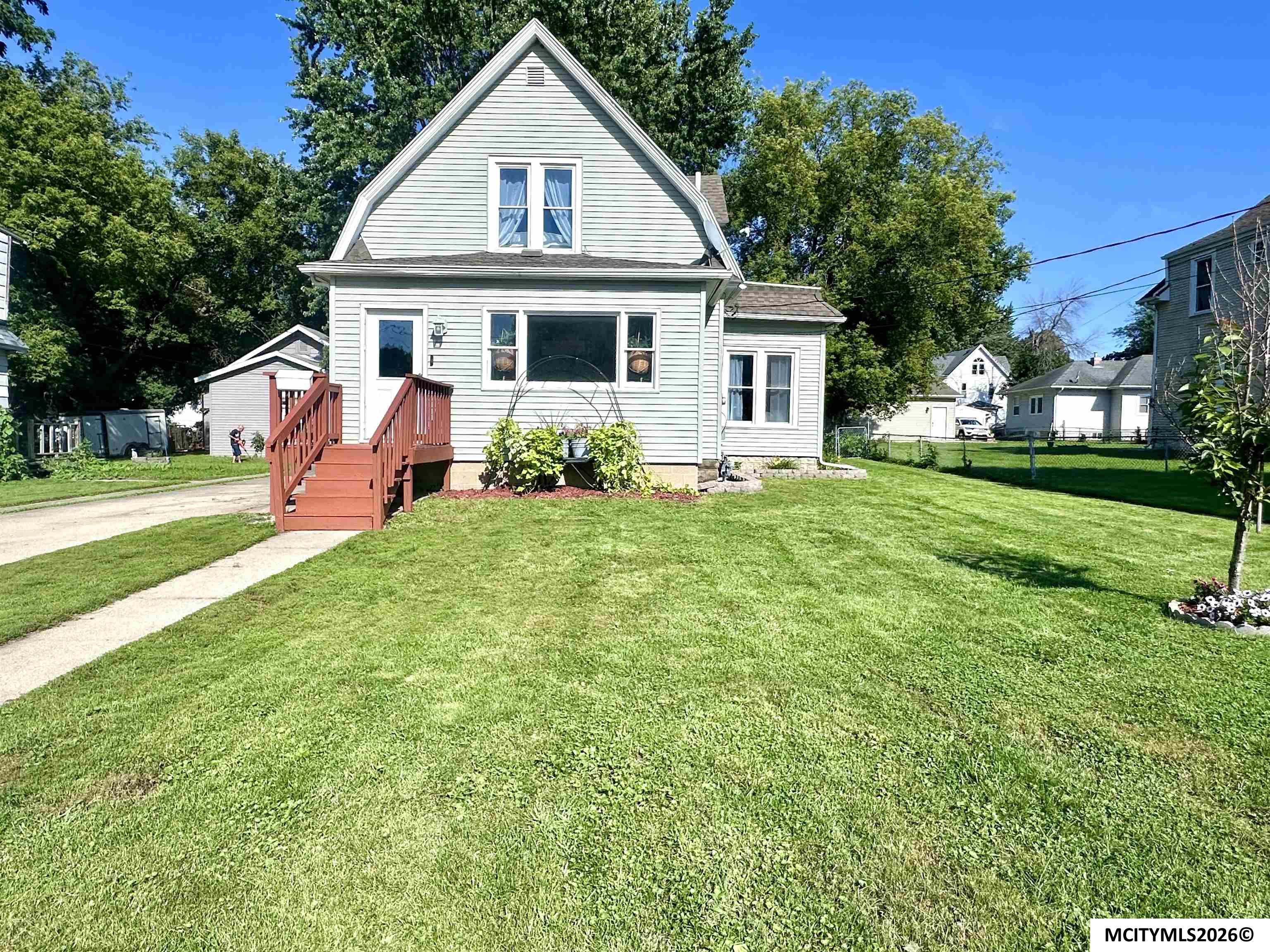 915 N Jefferson Avenue Mason City IA 50401