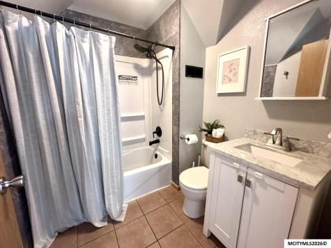 915 N Jefferson Avenue Mason City IA 50401