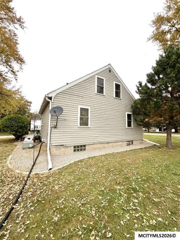 1002 S Lake Street Lake Mills IA 50450
