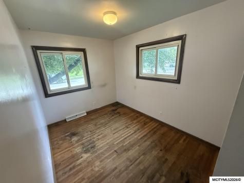 2705 S Adams Avenue Mason City IA 50401