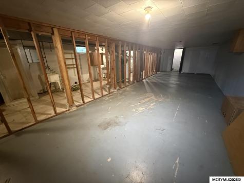 2705 S Adams Avenue Mason City IA 50401