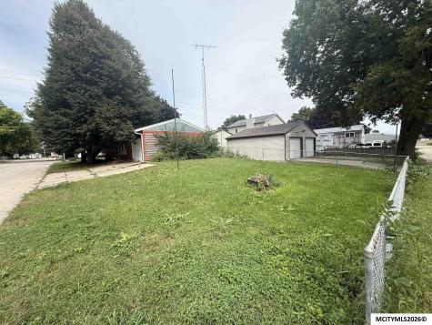 2705 S Adams Avenue Mason City IA 50401
