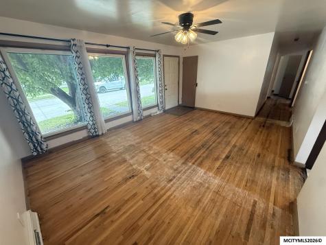 2705 S Adams Avenue Mason City IA 50401