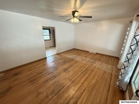 2705 S Adams Avenue Mason City IA 50401