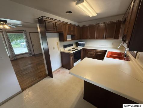 2705 S Adams Avenue Mason City IA 50401