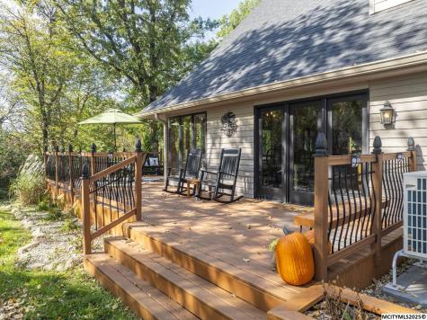 21748 A Owl Avenue Mason City IA 50401