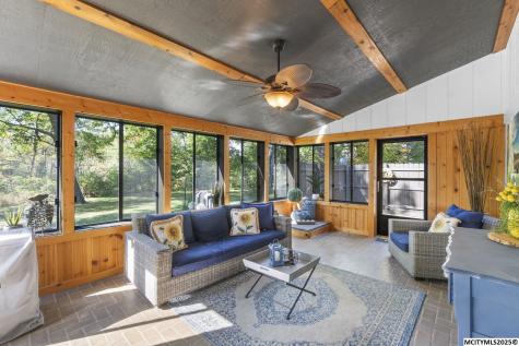 21748 A Owl Avenue Mason City IA 50401