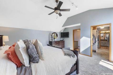 21748 A Owl Avenue Mason City IA 50401