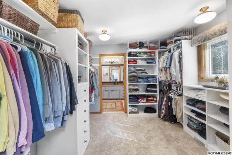 21748 A Owl Avenue Mason City IA 50401