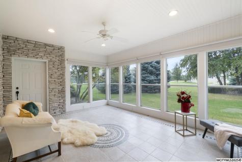 125 Pebble Creek Drive Mason City IA 50401