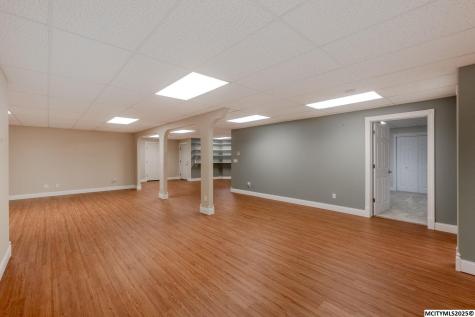 125 Pebble Creek Drive Mason City IA 50401