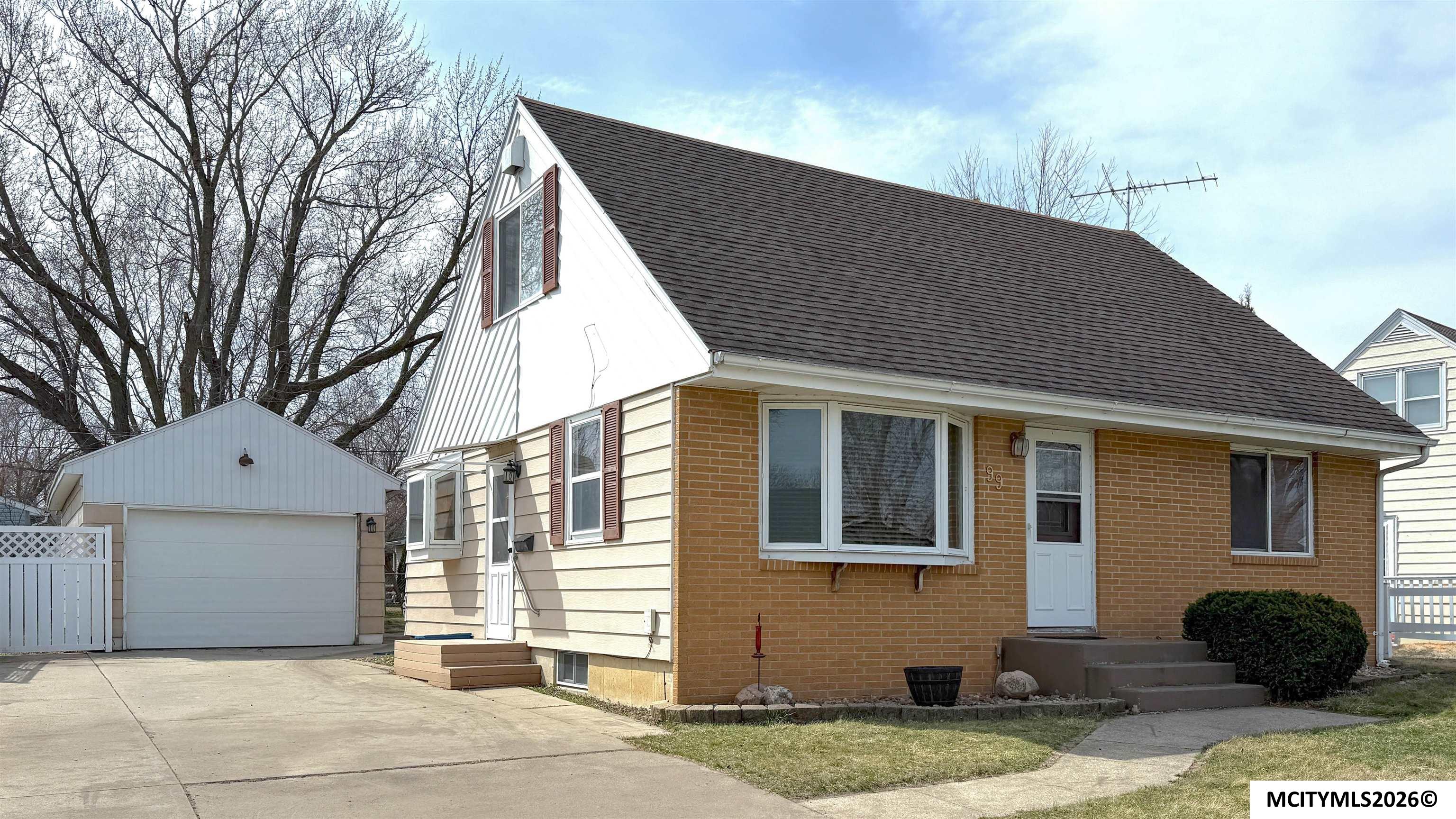 99 Mission Drive Mason City IA 50401