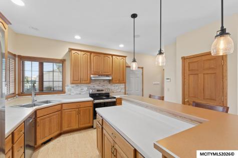 2916 Sunrise Court Mason City IA 50401