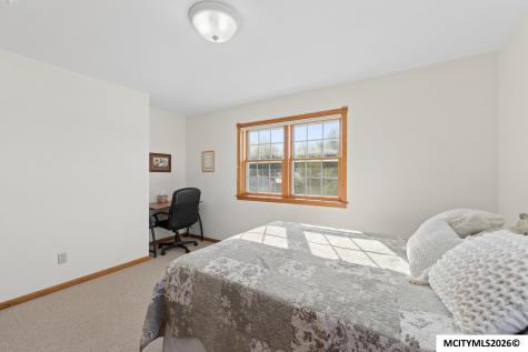 2916 Sunrise Court Mason City IA 50401