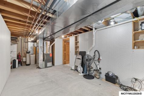 2916 Sunrise Court Mason City IA 50401