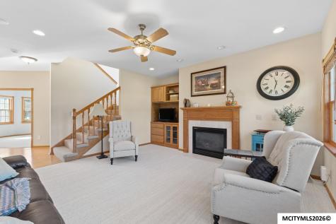 2916 Sunrise Court Mason City IA 50401