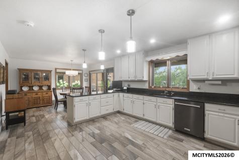 740 Briarstone Drive Mason City IA 50401