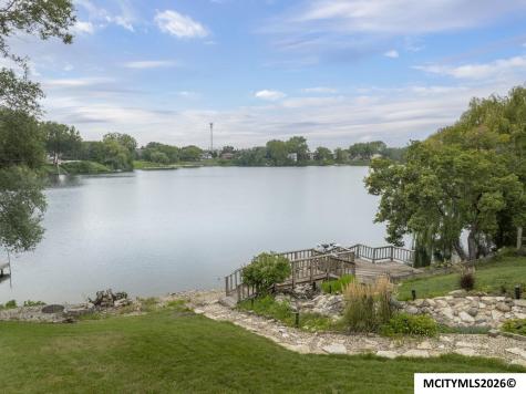 740 Briarstone Drive Mason City IA 50401