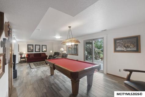 740 Briarstone Drive Mason City IA 50401