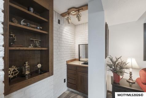 740 Briarstone Drive Mason City IA 50401