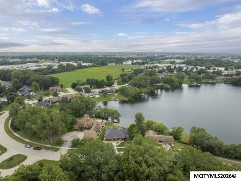 740 Briarstone Drive Mason City IA 50401