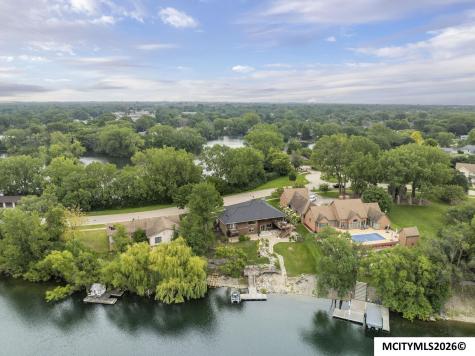 740 Briarstone Drive Mason City IA 50401