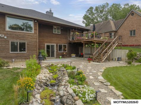 740 Briarstone Drive Mason City IA 50401