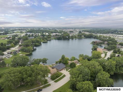 740 Briarstone Drive Mason City IA 50401