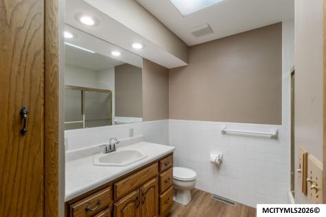 1021 15th SE Mason City IA 50401