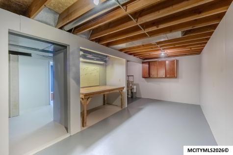 1021 15th SE Mason City IA 50401