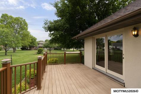 1021 15th SE Mason City IA 50401