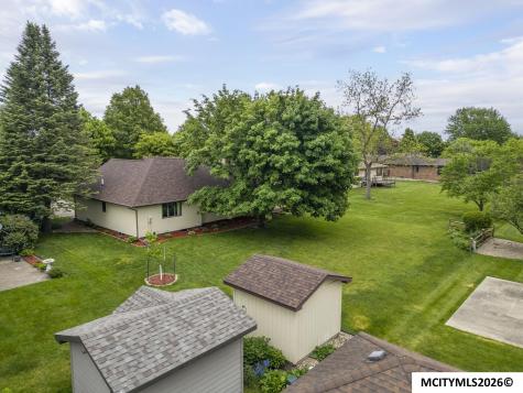 1021 15th SE Mason City IA 50401