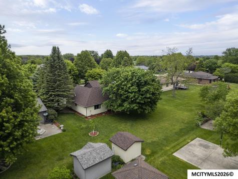 1021 15th SE Mason City IA 50401
