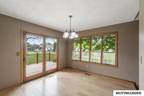 1021 15th SE Mason City IA 50401