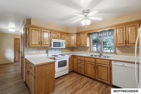 1021 15th SE Mason City IA 50401