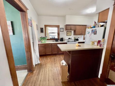 1602 Clark Street Charles City IA 50616