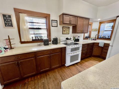 1602 Clark Street Charles City IA 50616