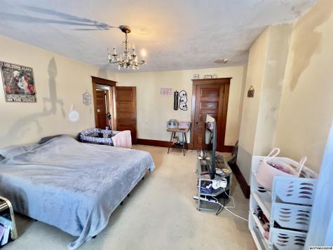 1602 Clark Street Charles City IA 50616