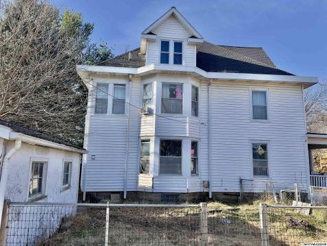 1602 Clark Street Charles City IA 50616