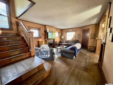 1602 Clark Street Charles City IA 50616