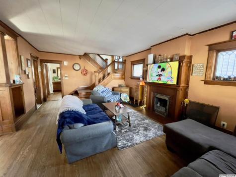 1602 Clark Street Charles City IA 50616