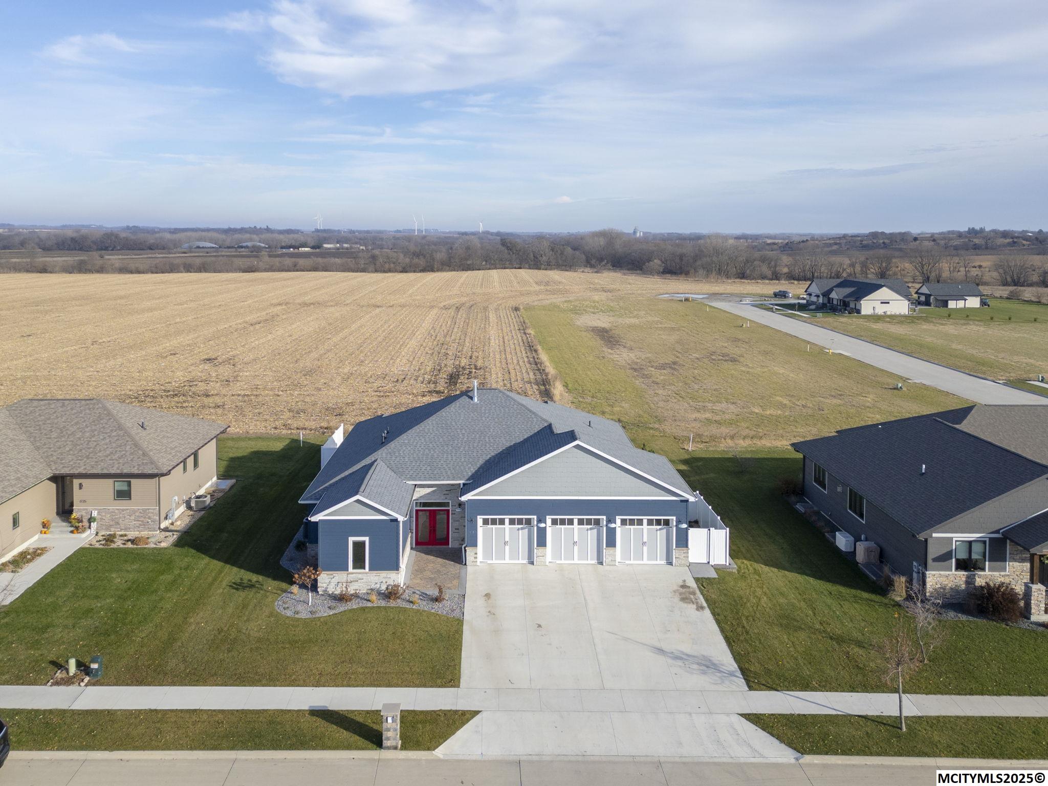 1757 S Illinois Mason City IA 50401