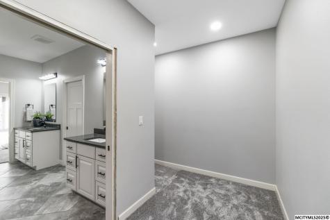 1757 S Illinois Mason City IA 50401