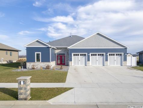 1757 S Illinois Mason City IA 50401