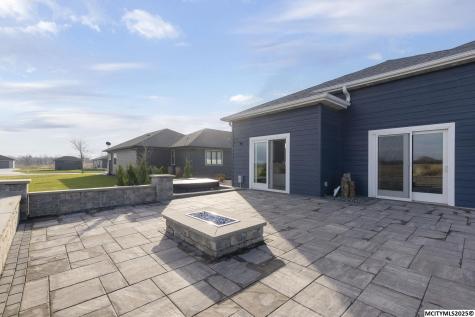 1757 S Illinois Mason City IA 50401