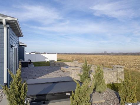 1757 S Illinois Mason City IA 50401