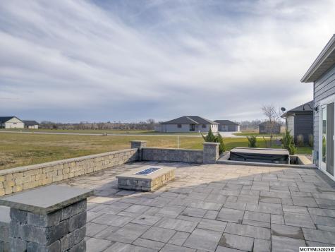 1757 S Illinois Mason City IA 50401