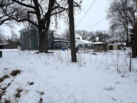 300 Kelly Street Charles City IA 50616