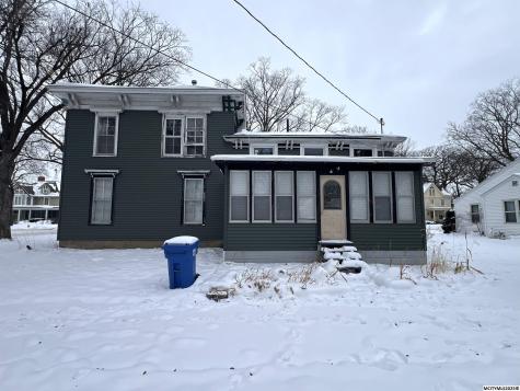 300 Kelly Street Charles City IA 50616