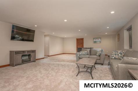 605 Bedford Street Clear Lake IA 50428